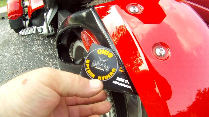 Crack left side w card