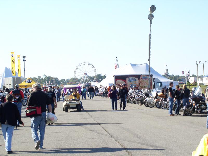 crowd starts to grow