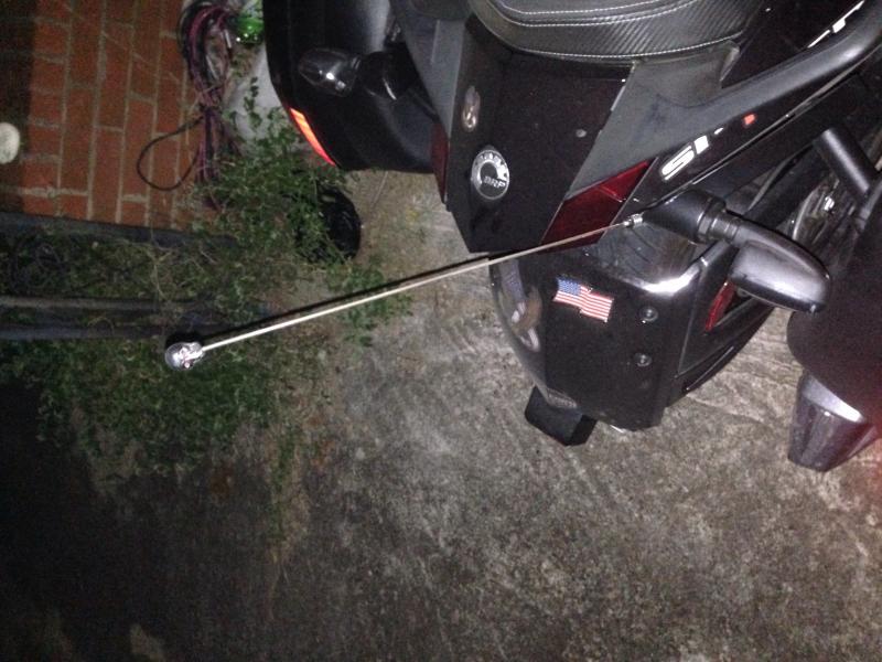 Custom. Chrome skull antenna 


Farkel