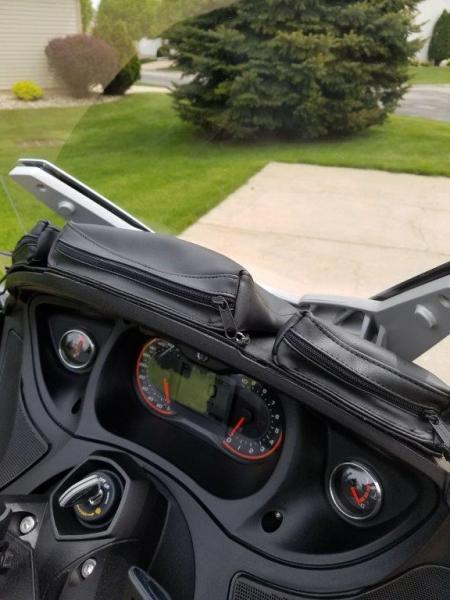 dash mounted tri-bag / pouch's Value Accessories