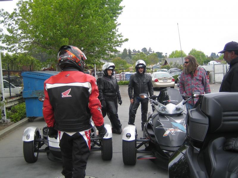 Debbie, Tom and Tony attract in Santa Cruz