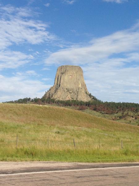 DEVILS TOWER
