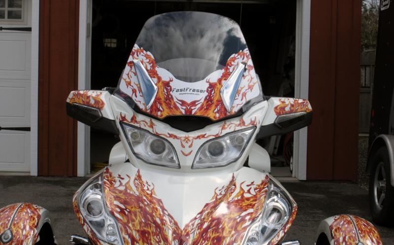 Digital windshield blackout to match graphics