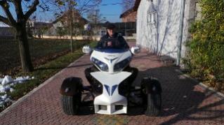 Divan novembarski dan 002 (320x180)