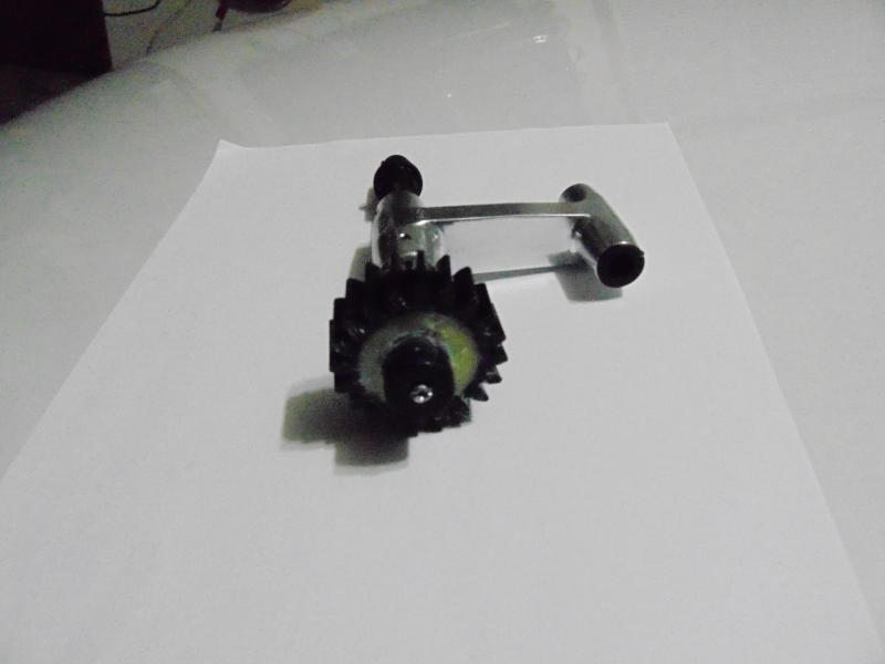 DSC00199
Her is the assembled mechanism with the new arm.  Note the repair to the gear.  It's far stronger now with all the reinforcing material.