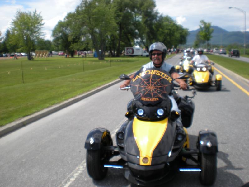 During the parade I was in good company with Lamont following me !