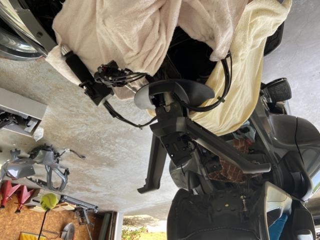 E8111663 9CDC 4C05 BE9D 4BB0862B248F