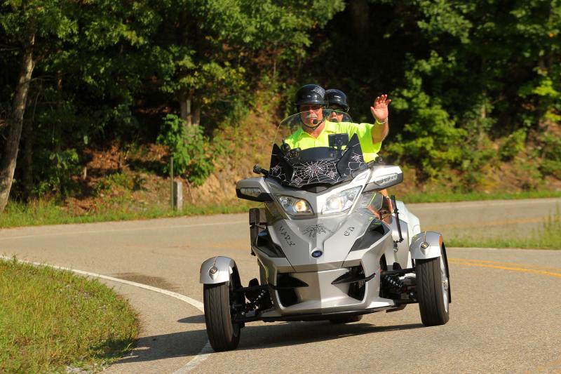 Ed and Mary Tail of the Dragon 2012 09 05 (b)