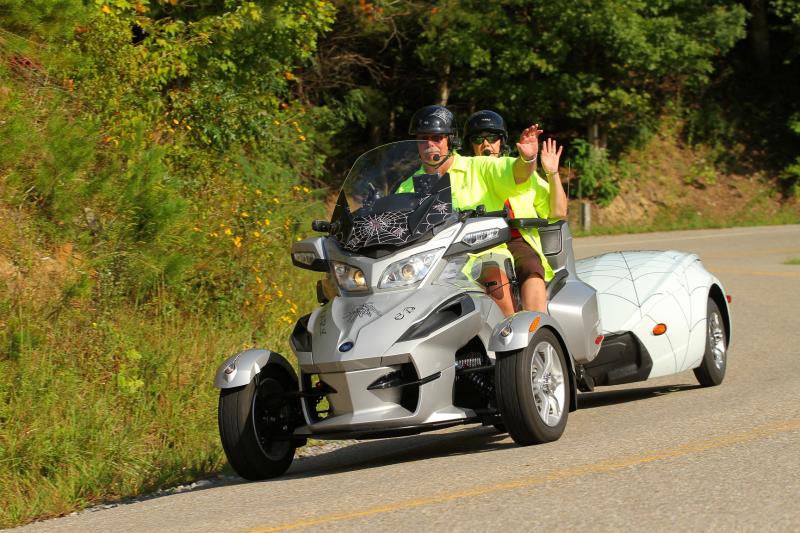 Ed and Mary Tail of the Dragon 2012 09 05 (d)