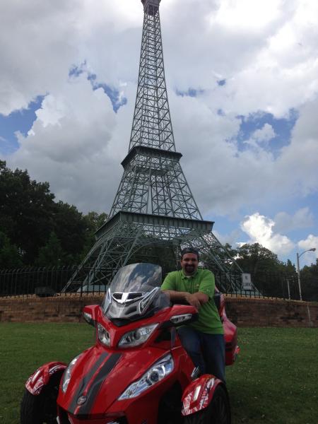 Effiel Tower Memorial Park