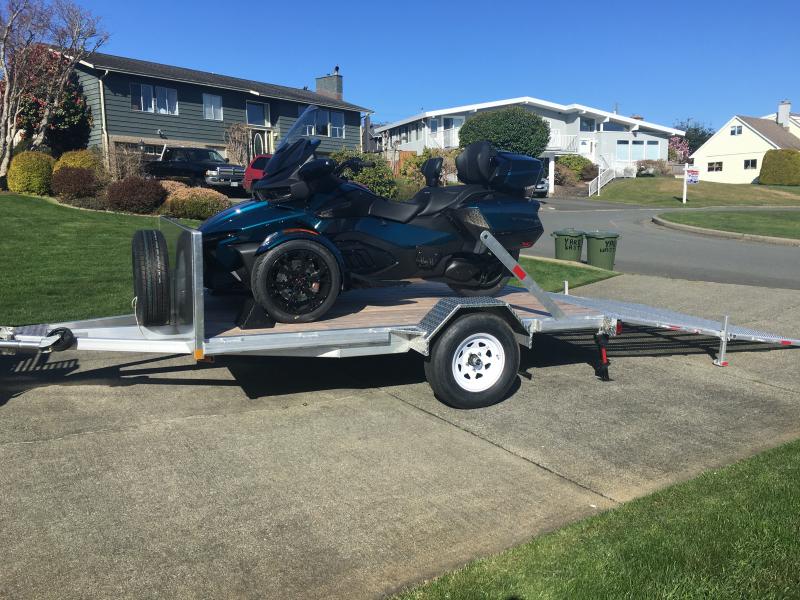 Express Manufacturing all aluminum trailer for Spyder.