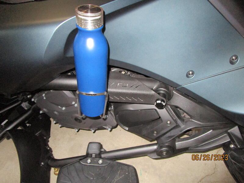 F3 Cup Holder with Blue cup