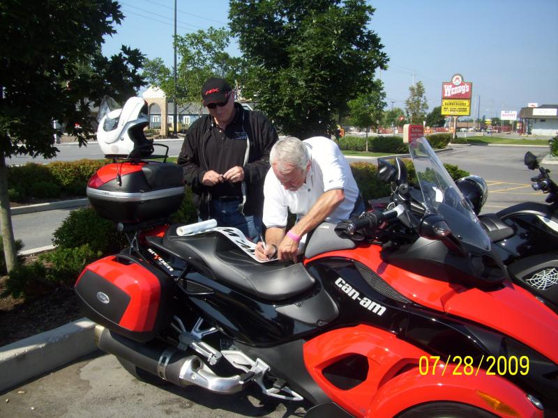 Fastfaser signing banner.  Ft. Erie, Ontario