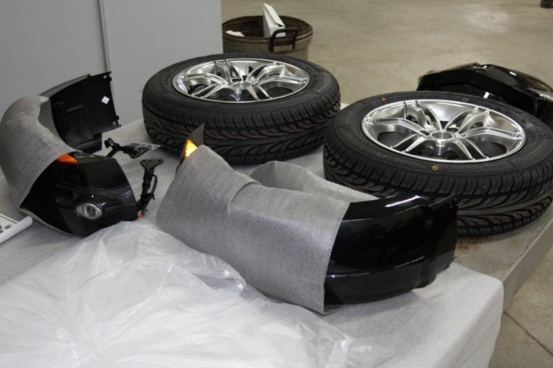 Fenders and wheels after removing from crate.