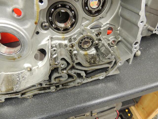 Filings inside the engine of chewed up clutch plates.