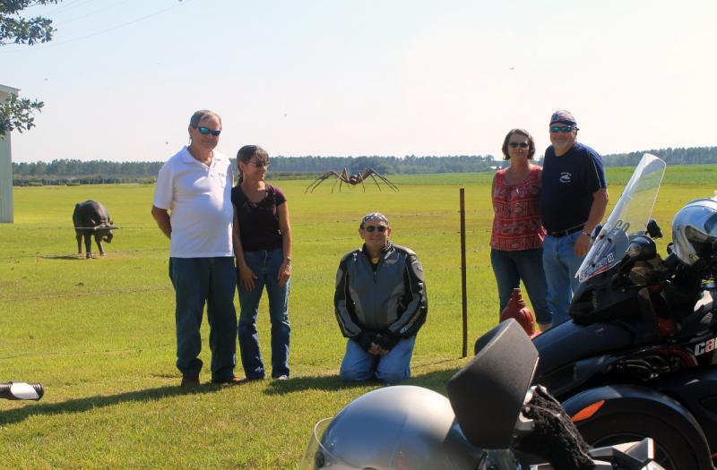 Five Spyder riders, one spider and a bull Aug 25, 2012