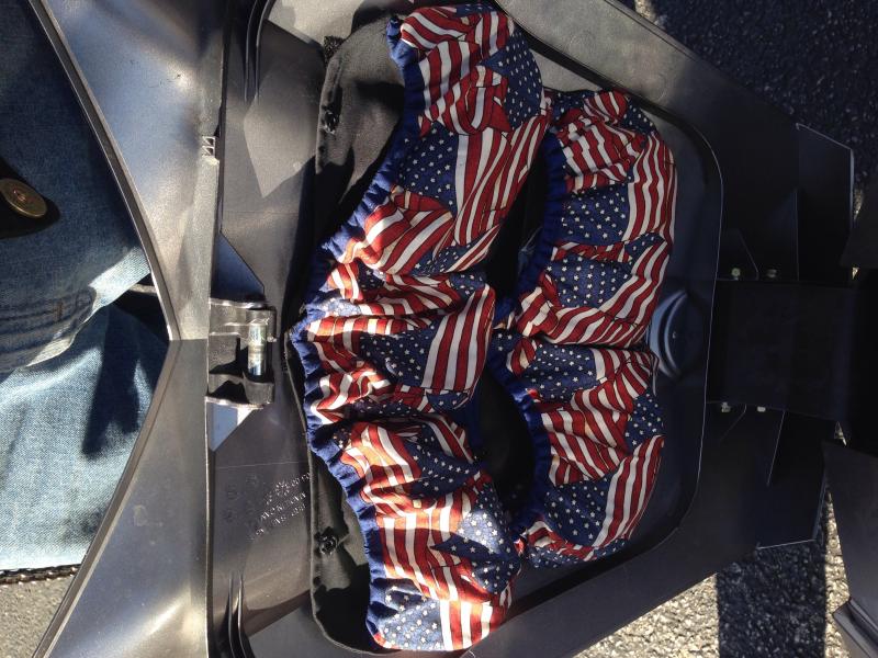 FLO (Frunk Lid Organizer) by
bjsimpressions@yahoo.com found @ spyderfest 2015.