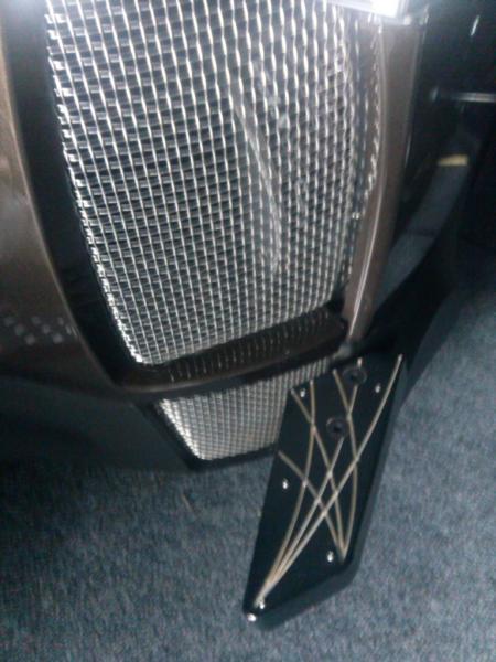 footrest and mesh vent