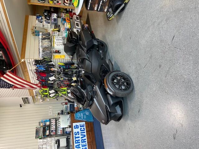 Front Full-body Oblique View