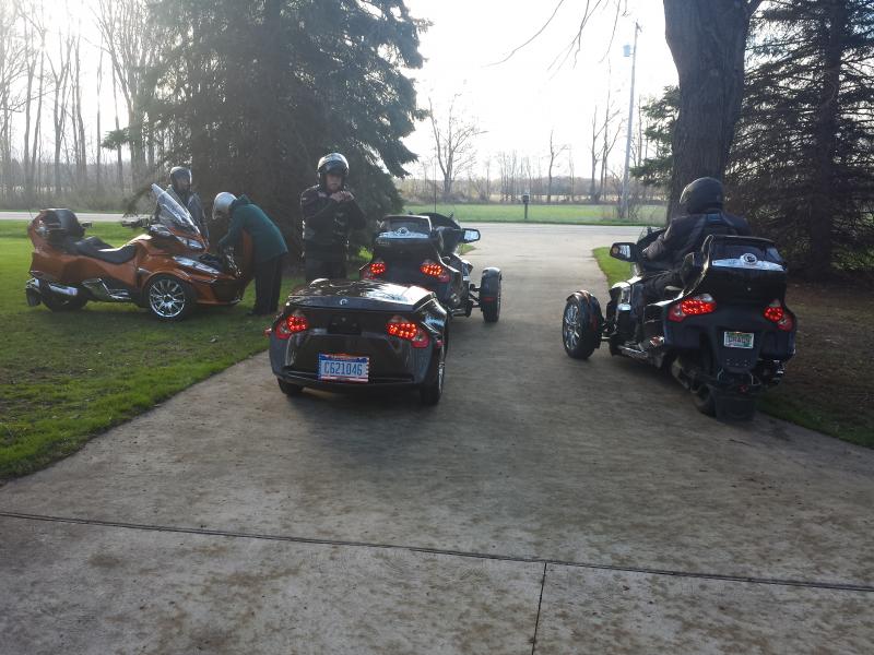 Getting ready to leave for Spyderfest from Charlotte, Michigan