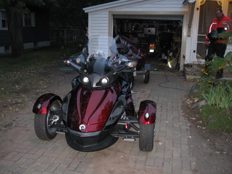 Getting ready to ride...Spyders in the Smokies here we come!