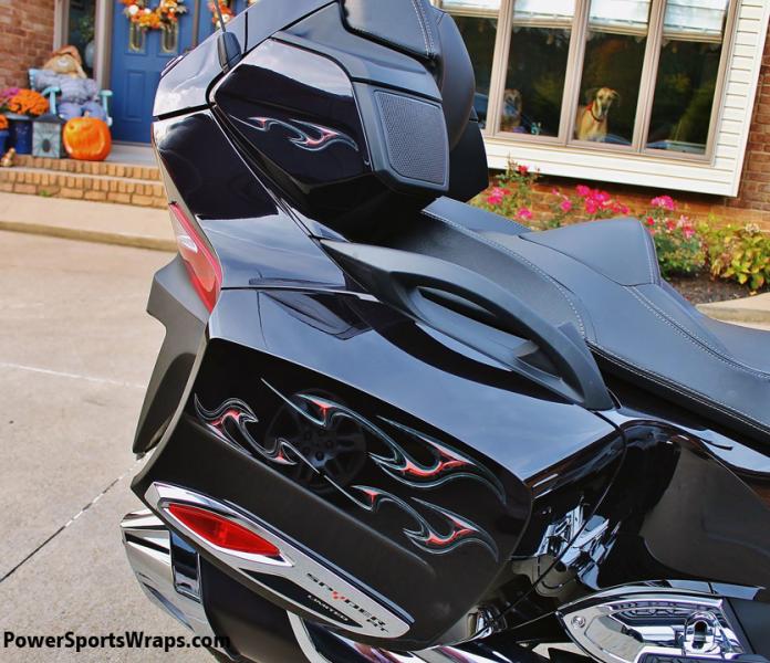 Ghost 104 Red - Saddle bag stripes dress up a bike.