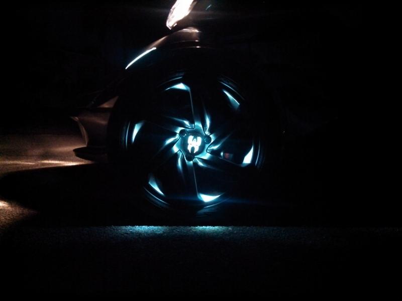 GloRyder With Spyder Caps