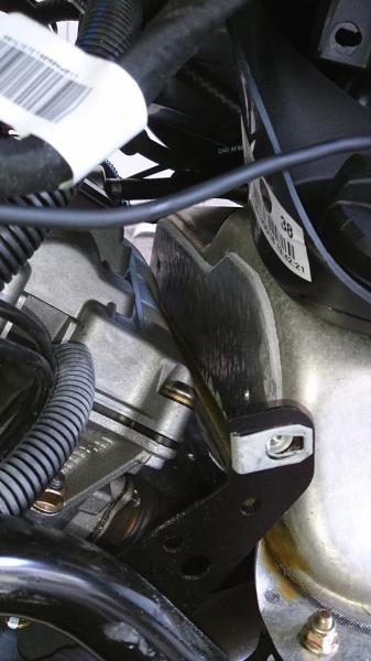 Heat shielding in front of fuel tank