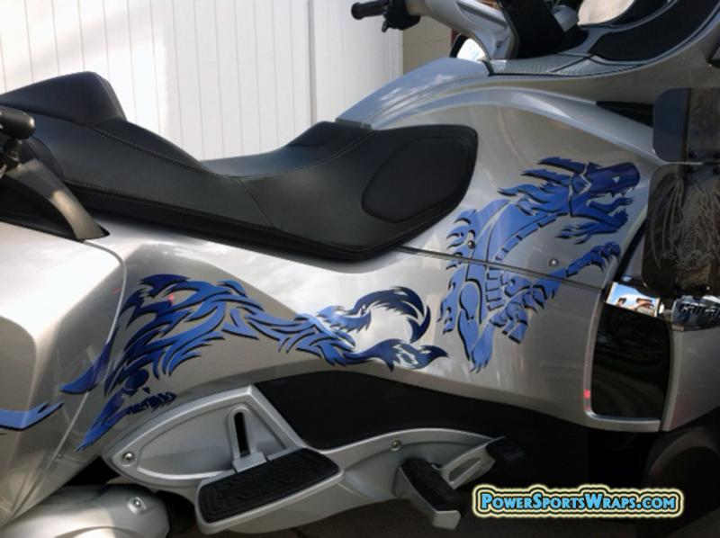 Here is a closer view of the Dragon on the side.  Notice how it fits just so on the side panels.