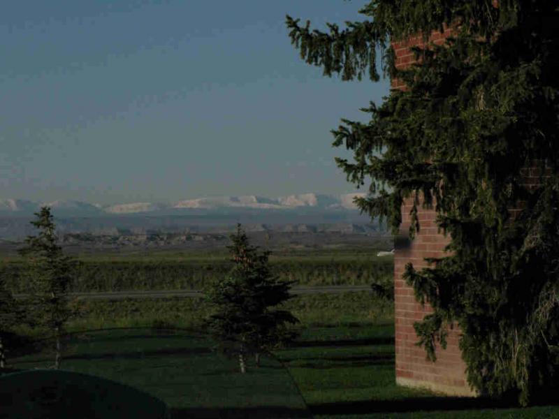 High Uintas
The view into Utah from I-80 in Wyoming. That's the Uinta Range.