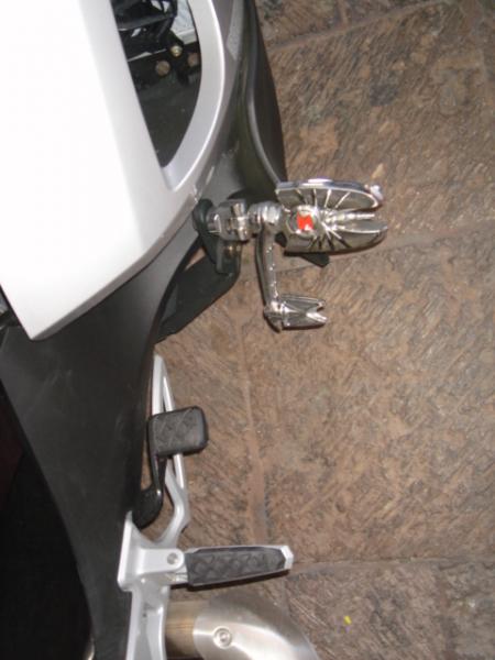 Highway pegs, right Side