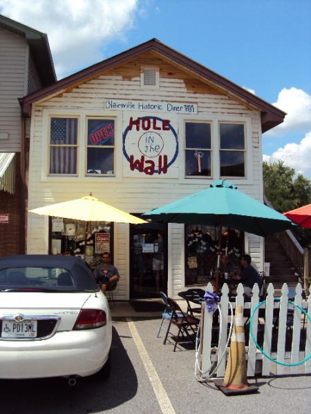 Hole In The Wall breakfast spot for bikers in Hayesville NC
