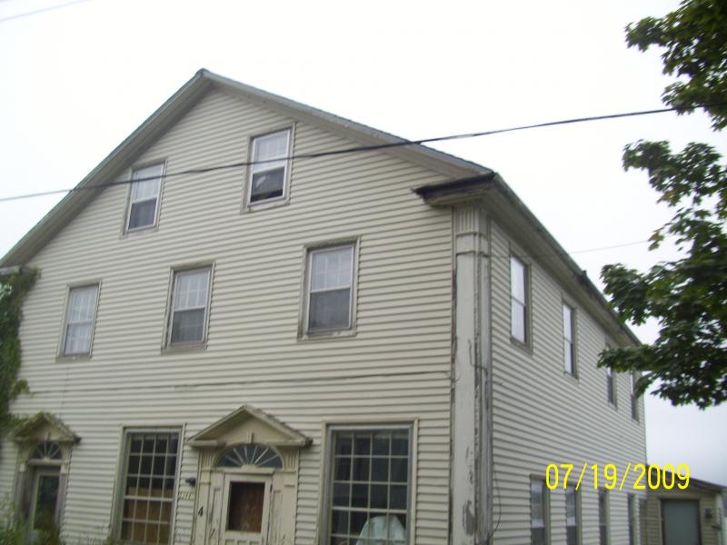 House going to ruin.