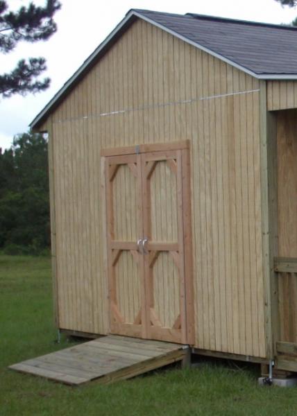 IKTOME LUTA door to hole.