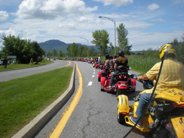 in the parade returning to the starting point
(Pumpkin is overheating and not a happy camper at this point)