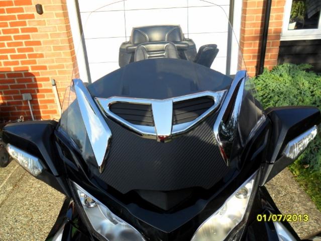 Inspectors Gadgets carbon fibre  Windshield warp used to cover up the main Windshield bracket and hide any view of the Zip ties