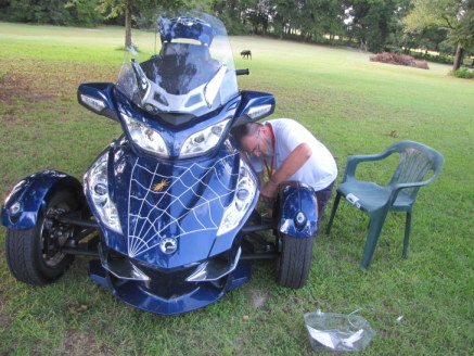 Installing StreetGlo reflective striping on Spyder