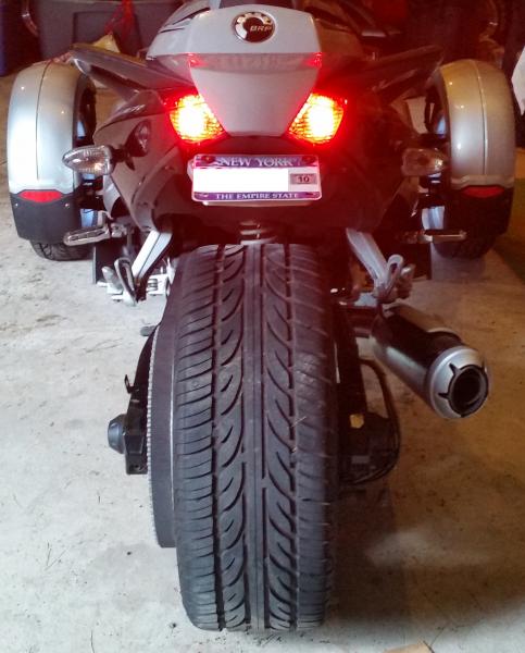 It rained quit a bit at SpyderQuest 2014 and I was worried about splashing everyone behind me with a huge rooster tail without the fender, but none wa