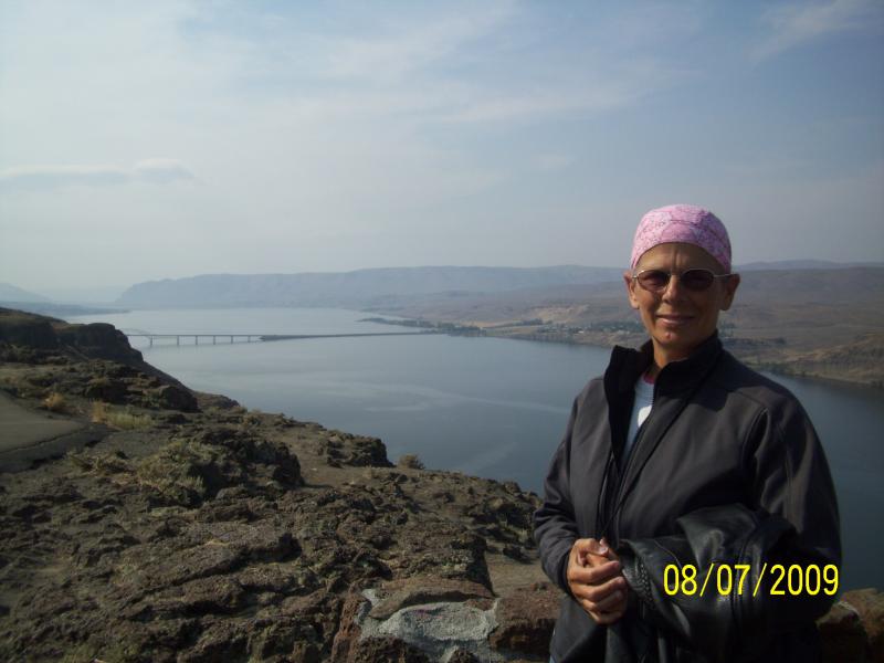 Jennifer and the Columbia River.