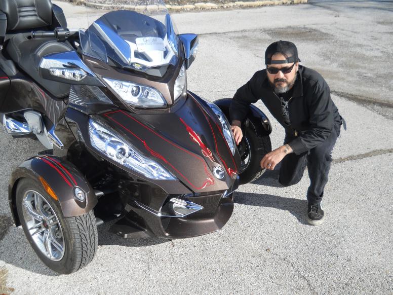 Johnny the striper Man , He did my bike <<<dfwiker