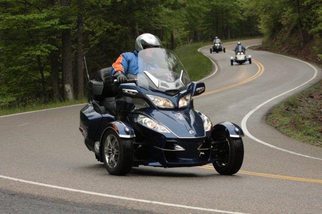 Johnnyg in the lead, then CJ/johnnyg, Cleanandgreen watching my back