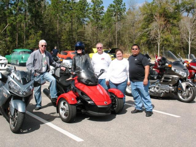 Jon (Toni's Husband), Toni, Bill, Lorie, Rodney