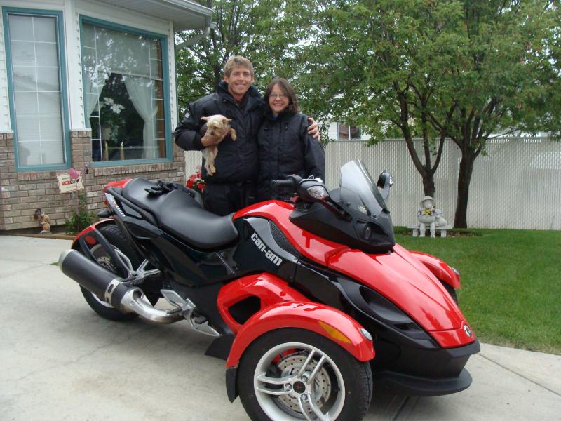 Kevin and Sande on New toy    (1)