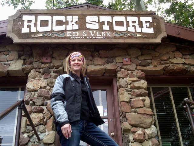 LA Sat ride Rock Store