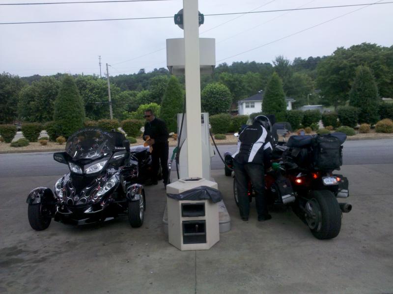 Lamont & Deb topping off their tanks