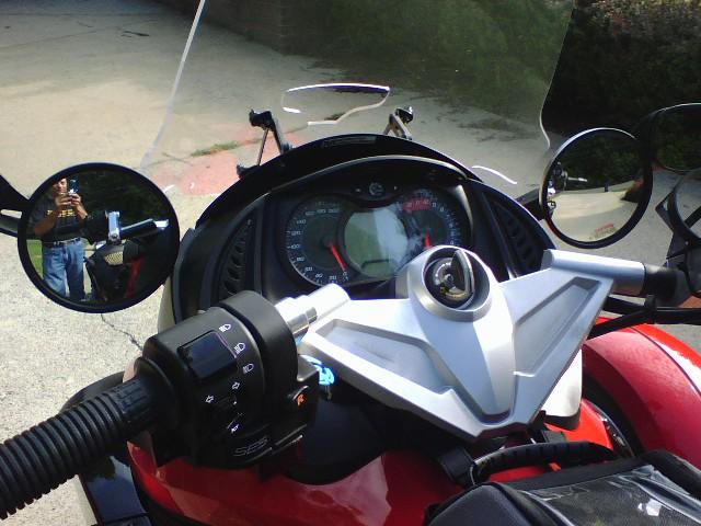 LargeMirrors:  Here's a much better picture of the 6 & 1/2" Convex mirrors from Pilot Truck Stop.