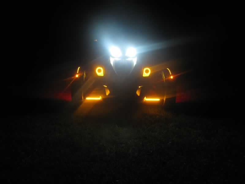 LED on only.  White headlight rings, amber foglight rings, and other lights.