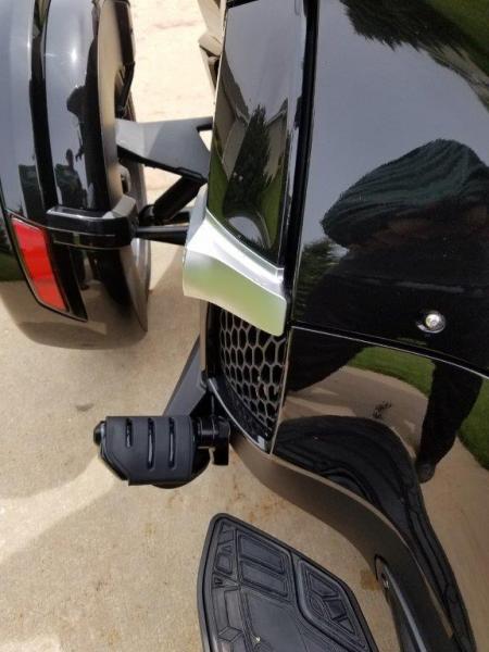 left side highway bracket / peg