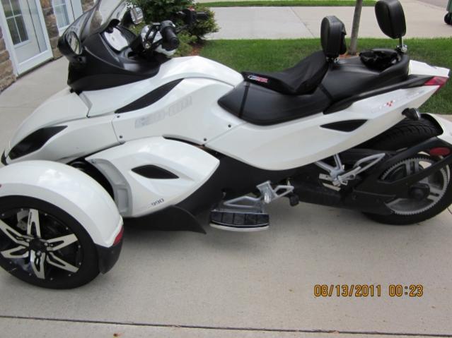 Left side w/floorboard