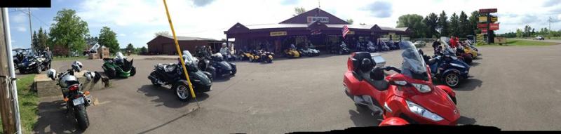 Look at all the Spyders...the paying customers at Caswell Cycle found it hard to park this morning!!